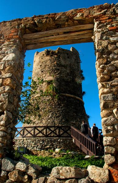 Der Normannische Turm von Bagnara Calabra