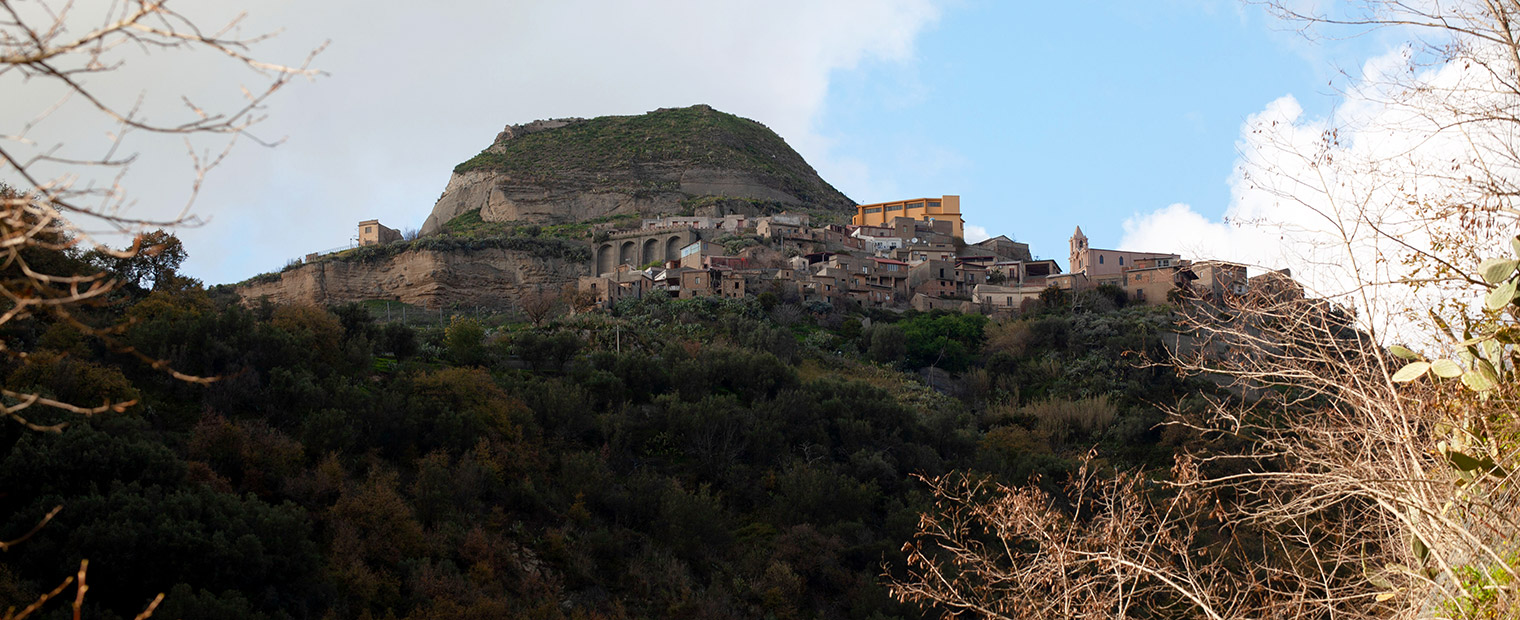 Calanna: the Calabrian Cappadocia