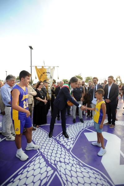 Inaugurazione tempietto - il campo di basket